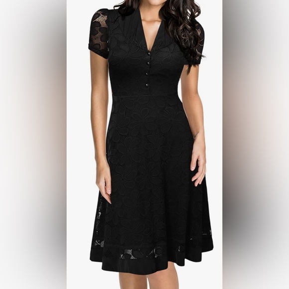 Miusol Dresses & Skirts - Miusol black cap sleeve dress size L lace